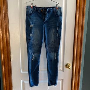 Color 3 Collections distressed jeans